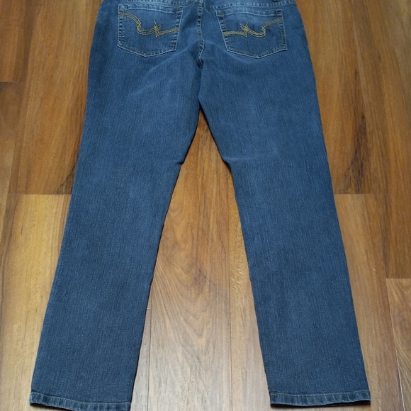 Womens Size 14 J2 by Jou Jou Premium Denim Straight Jeans. - Picture 5 of 9